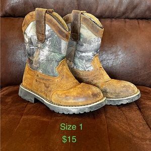 Kids shoes, snow boots, sandals, hiking boots, cowboy boots